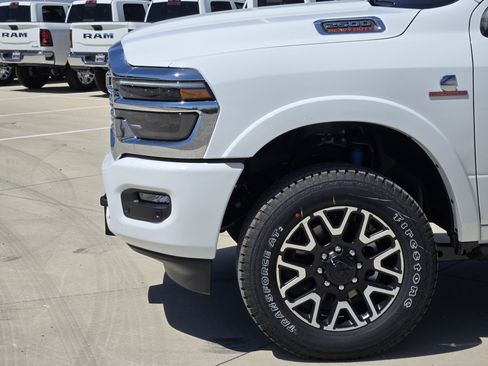 New 2026 RAM 2500 Limited AWD/4WD image 6