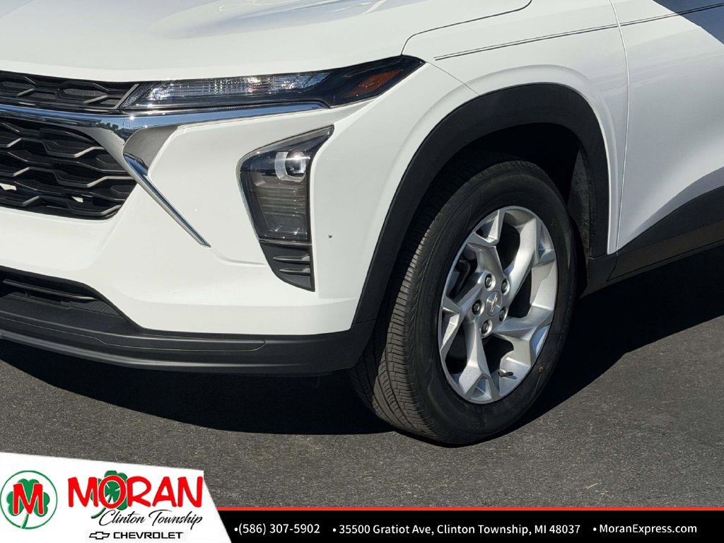 Certified 2024 Chevrolet Trax LS w/ LS Convenience Package FWD image 10