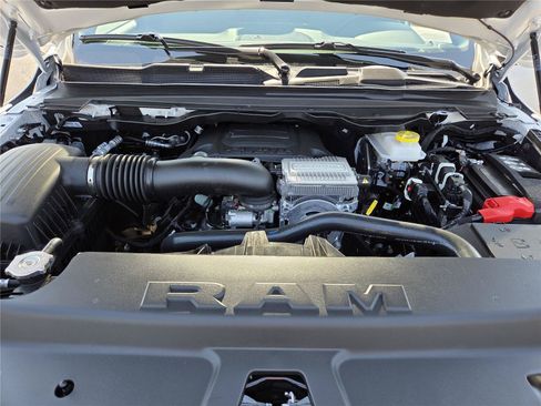 New 2026 RAM 1500 Big Horn AWD/4WD image 24