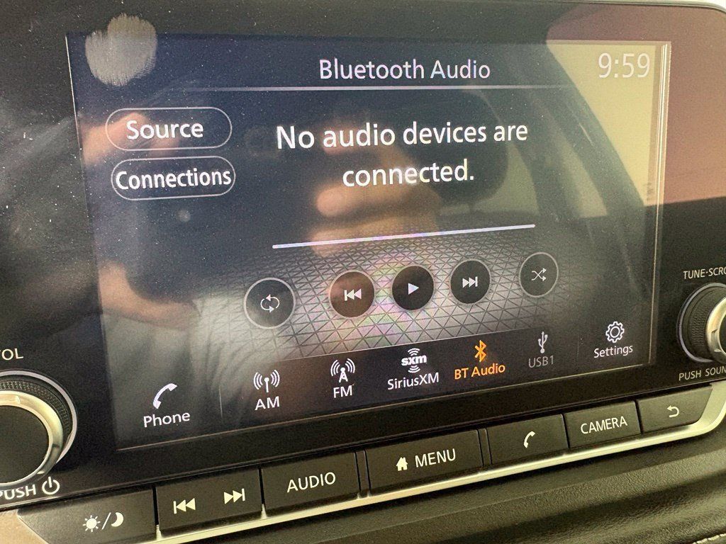 Used 2023 Nissan Rogue SV FWD image 30