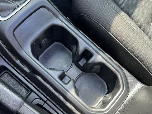 Used 2020 Jeep Wrangler Unlimited Sahara w/ Safety Group image 27