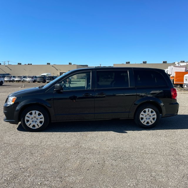 Used 2017 Dodge Grand Caravan SE w/ Power Window Group FWD image 3