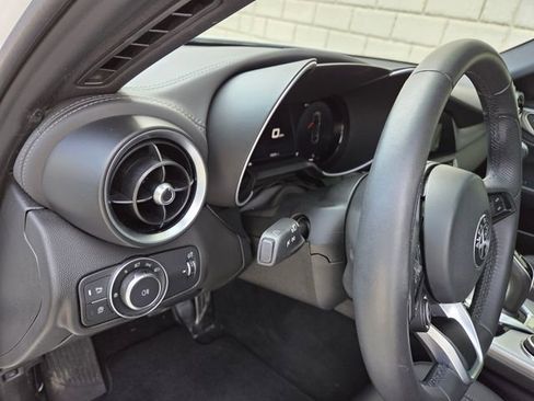 Used 2024 Alfa Romeo Giulia Ti AWD/4WD image 30