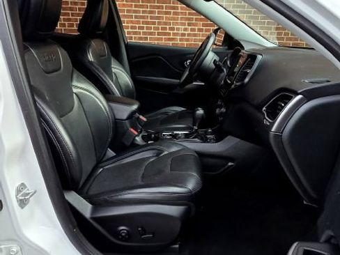 Used 2019 Jeep Cherokee Limited AWD/4WD image 11