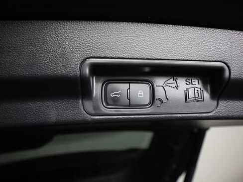 Used 2022 Ford Explorer XLT w/ Equipment Group 202A AWD/4WD image 66