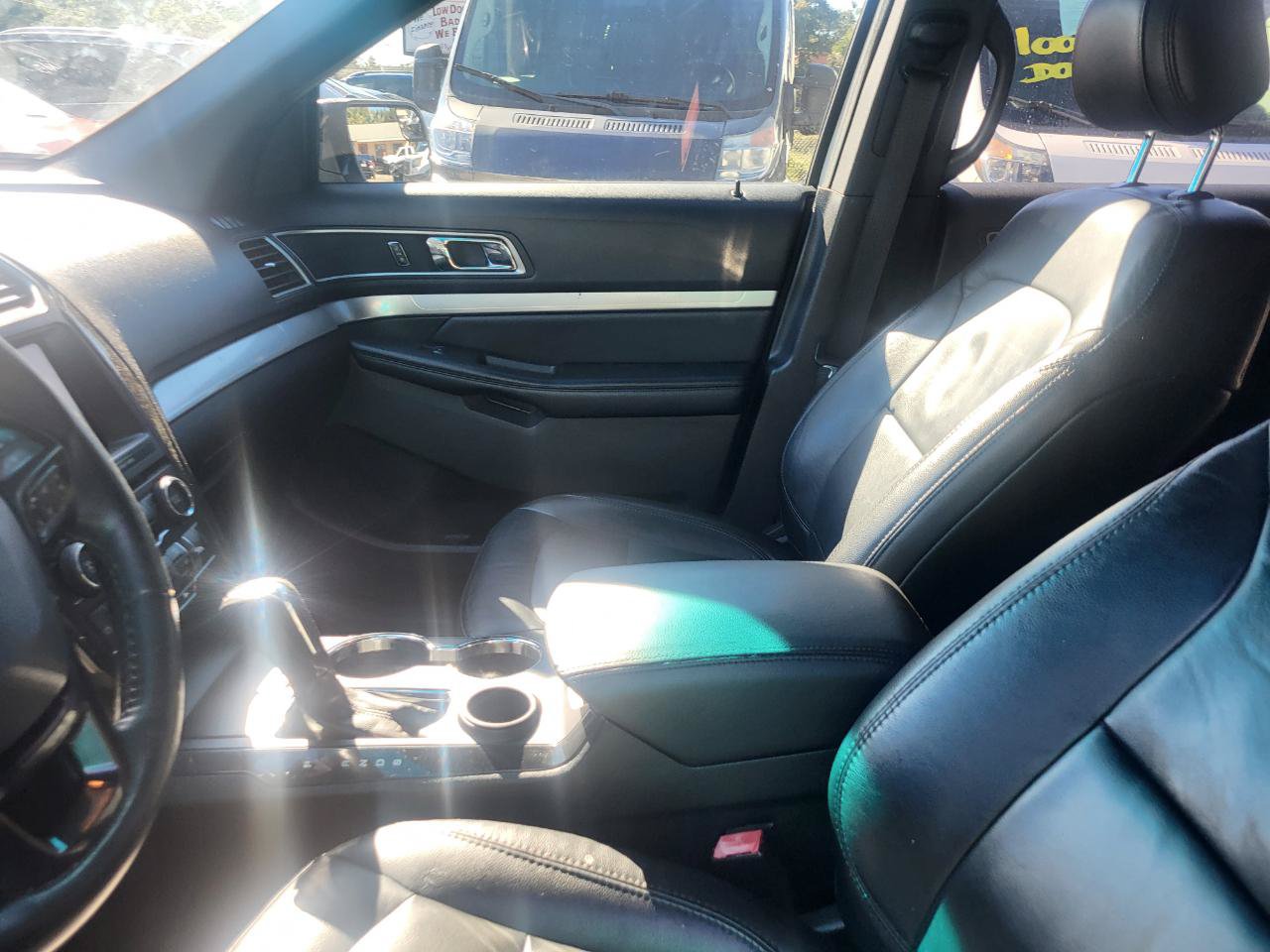 Used 2016 Ford Explorer XLT w/ Equipment Group 202A FWD image 44