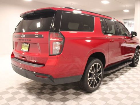 Used 2024 Chevrolet Suburban RST w/ Luxury Package AWD/4WD image 10