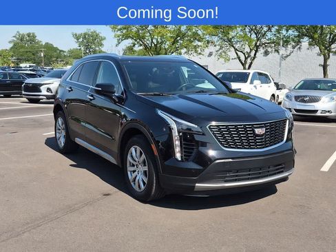 Used 2023 Cadillac XT4 Premium Luxury w/ Cold Weather Package AWD/4WD image 8