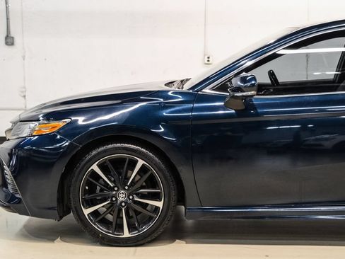 Used 2019 Toyota Camry XSE FWD image 12