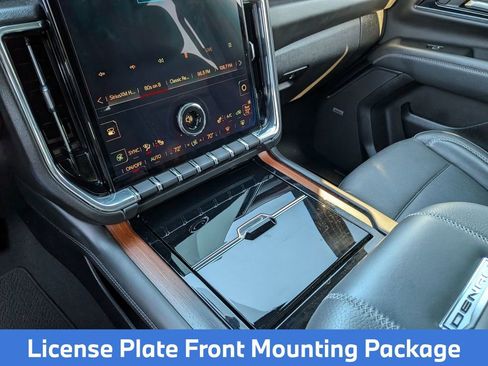 Used 2025 GMC Yukon Denali image 8