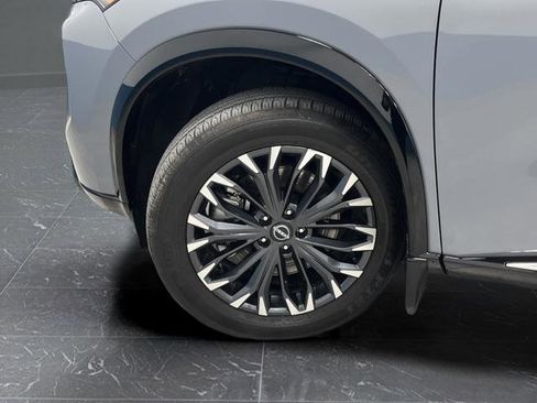 Used 2025 Nissan Rogue Platinum w/ Tech Package image 35