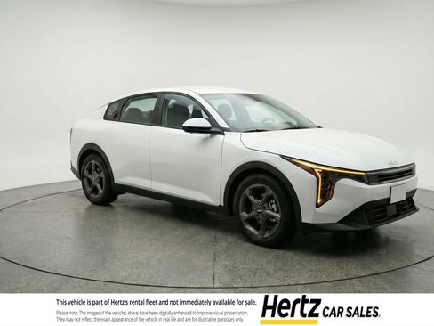 Used 2025 Kia K4 FWD image 1