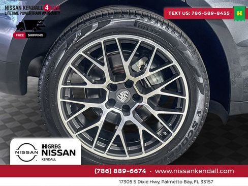 Used 2017 Porsche Macan S image 33