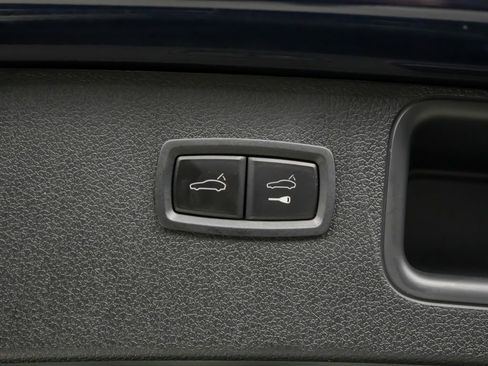 Used 2023 Porsche Macan S image 14