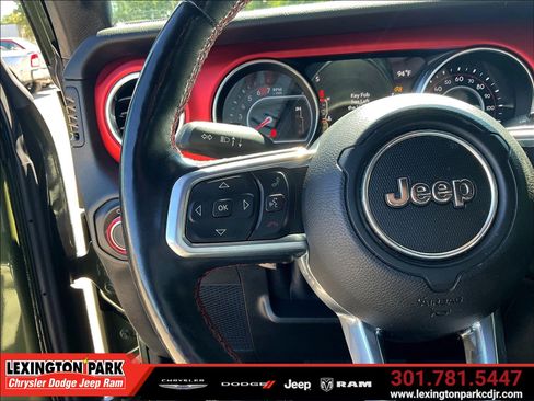 Used 2020 Jeep Wrangler Unlimited Rubicon AWD/4WD image 11