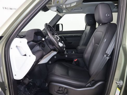 Used 2023 Land Rover Defender 110 S image 12