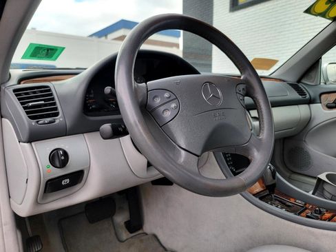 Used 2003 Mercedes-Benz CLK 320 Cabriolet image 17