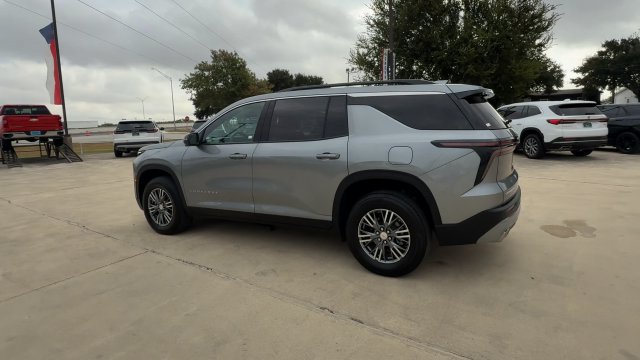 Certified 2026 Chevrolet Traverse LT w/ Driver Confidence Package FWD image 6