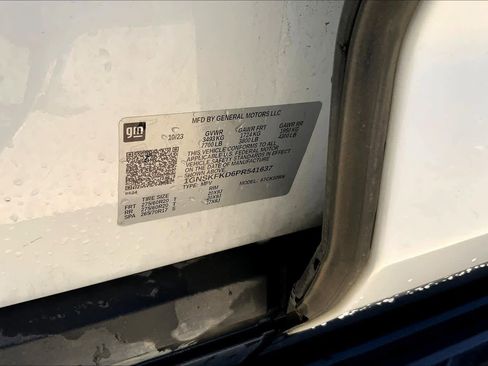 Used 2023 Chevrolet Suburban Premier image 34