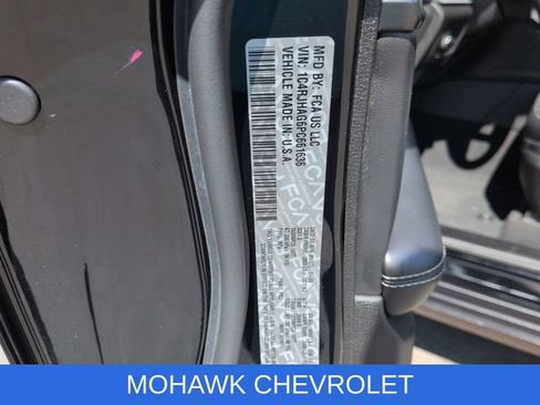 Used 2023 Jeep Grand Cherokee Altitude AWD/4WD image 34