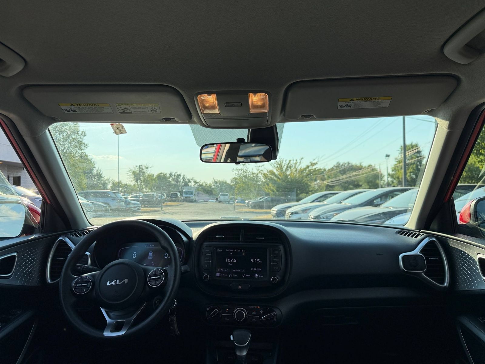 Used 2025 Kia Soul LX w/ LX Technology Package FWD image 30