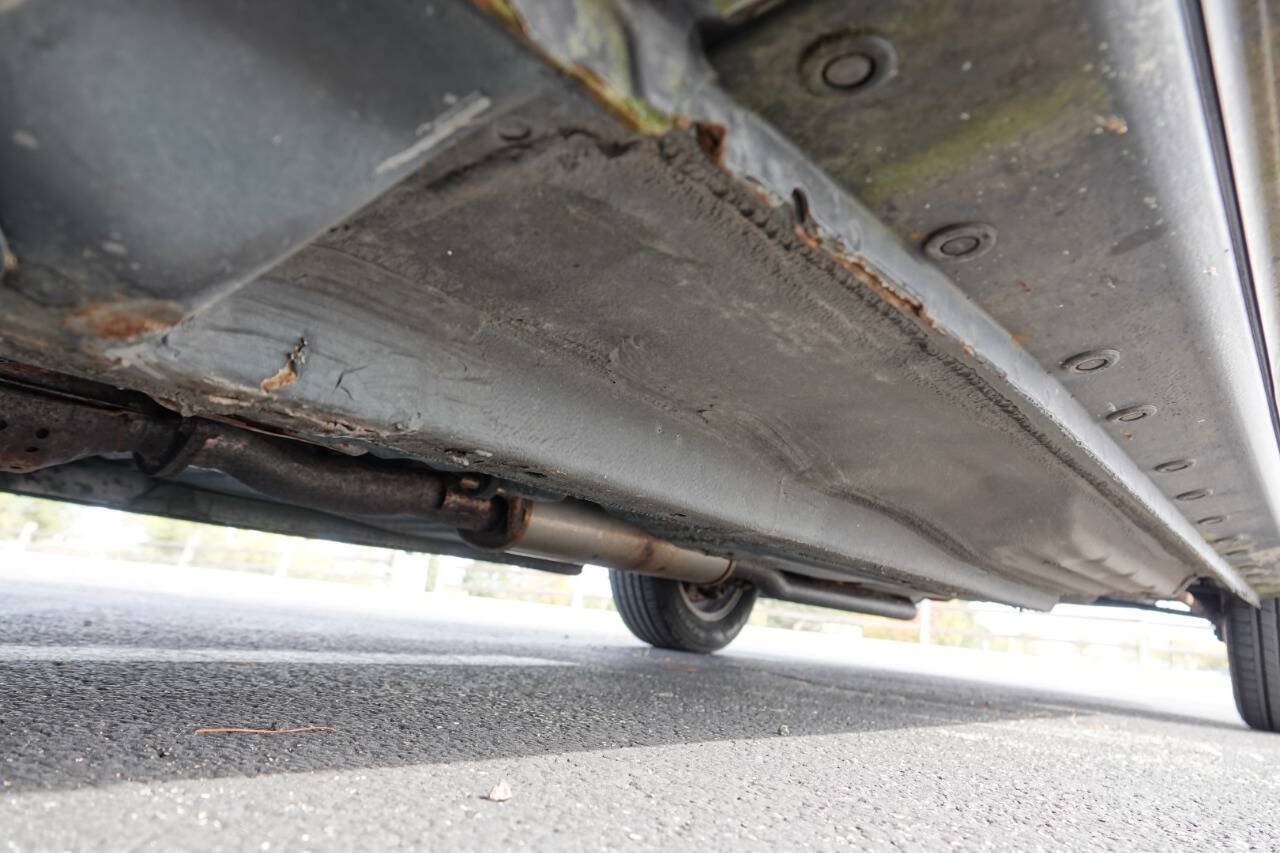 Used 1999 Toyota Avalon XLS FWD image 97