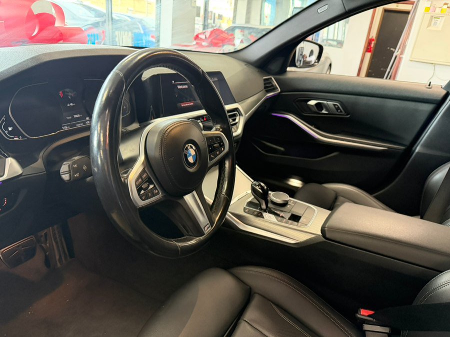 Used 2022 BMW 330i Sedan w/ M Sport Package RWD image 29