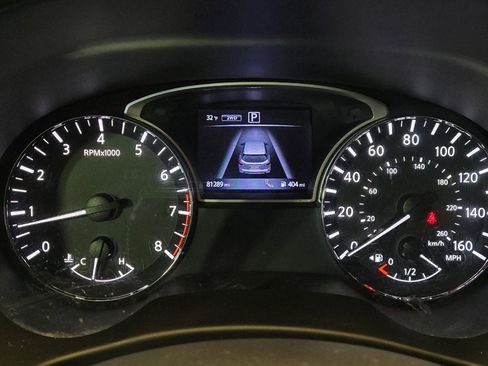 Used 2017 Nissan Pathfinder SL w/ SL Tech Package image 23