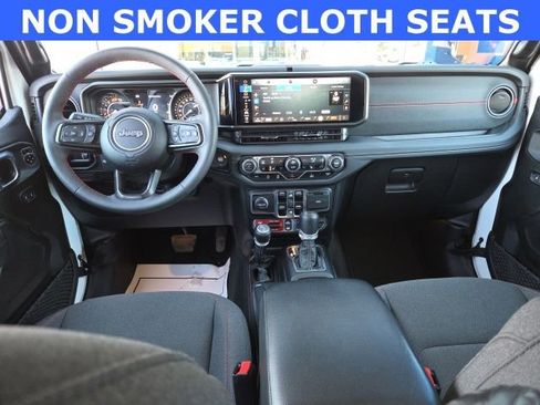 Used 2024 Jeep Wrangler Unlimited Rubicon w/ XTREMEE 35" Tire Package image 2