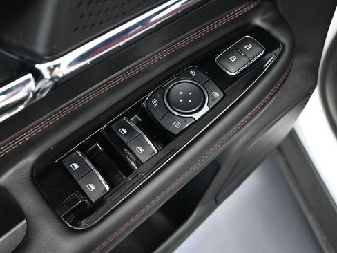 Used 2023 Lincoln Corsair Reserve w/ Jet Appearance Package image 20