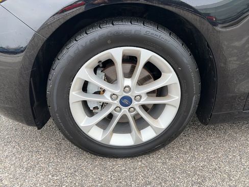 Used 2020 Ford Fusion SE image 10