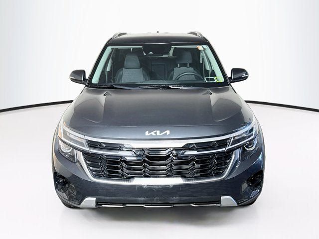 Used 2024 Kia Seltos S AWD/4WD image 2