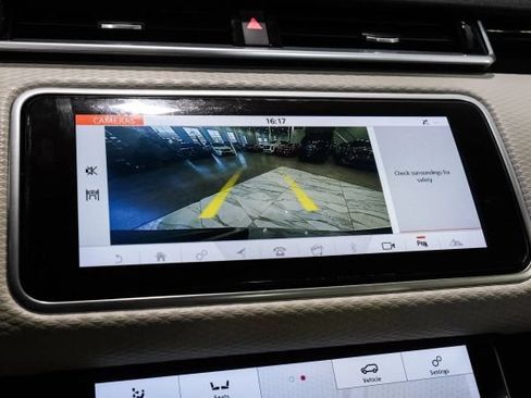 Used 2020 Land Rover Range Rover Velar R-Dynamic S AWD/4WD image 24