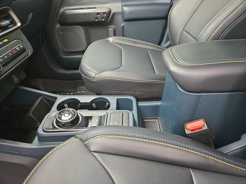 Certified 2025 Ford Maverick Lobo image 22