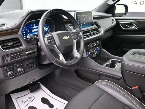 Certified 2023 Chevrolet Suburban Premier w/ Advanced Technology Package image 14