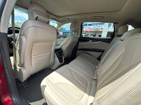 Used 2019 Lincoln Nautilus Select FWD image 18