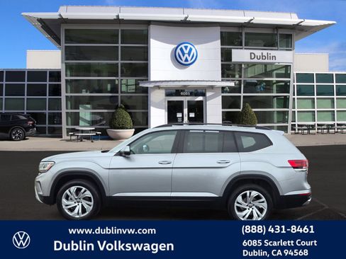Used 2023 Volkswagen Atlas SE w/ Panoramic Sunroof Package FWD image 7