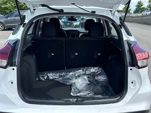 New 2025 Nissan Kicks Play S image 15