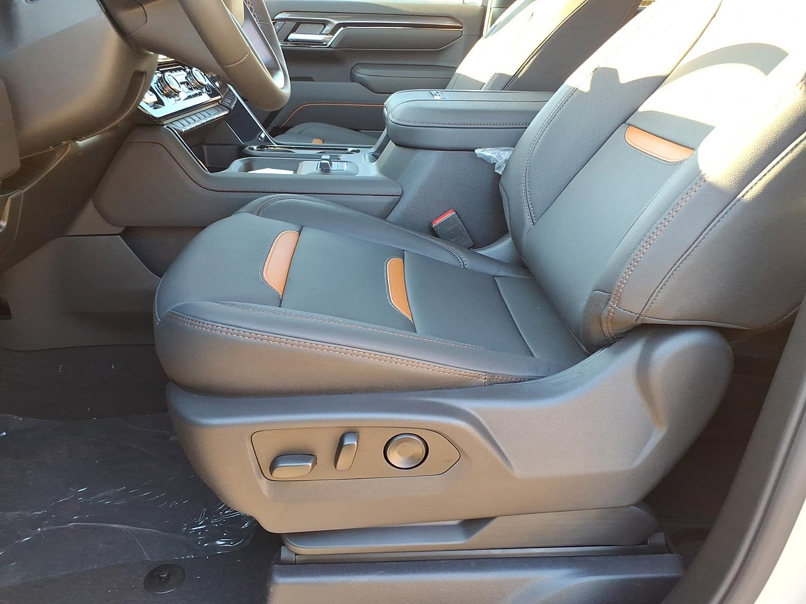 New 2026 GMC Sierra 2500 AT4 AWD/4WD image 14