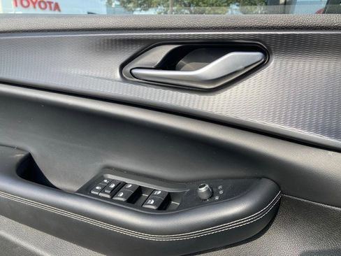 Used 2023 Jeep Grand Cherokee Laredo image 13