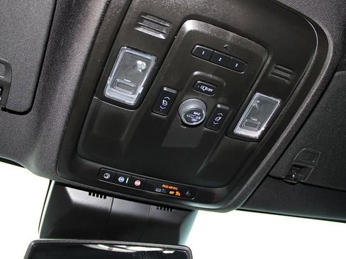 Used 2022 Cadillac Escalade Luxury AWD/4WD image 22