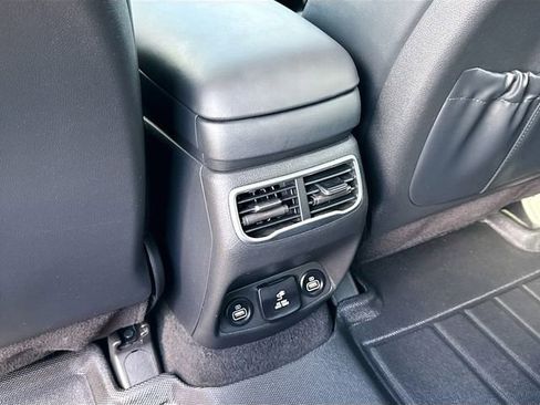 Used 2022 Hyundai Santa Fe Limited FWD image 27