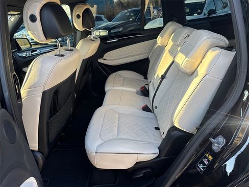 Used 2019 Mercedes-Benz GLS 550 4MATIC image 19