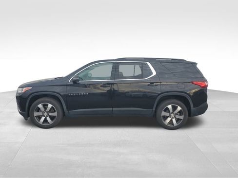 Used 2020 Chevrolet Traverse LT w/ LT Premium Package image 2