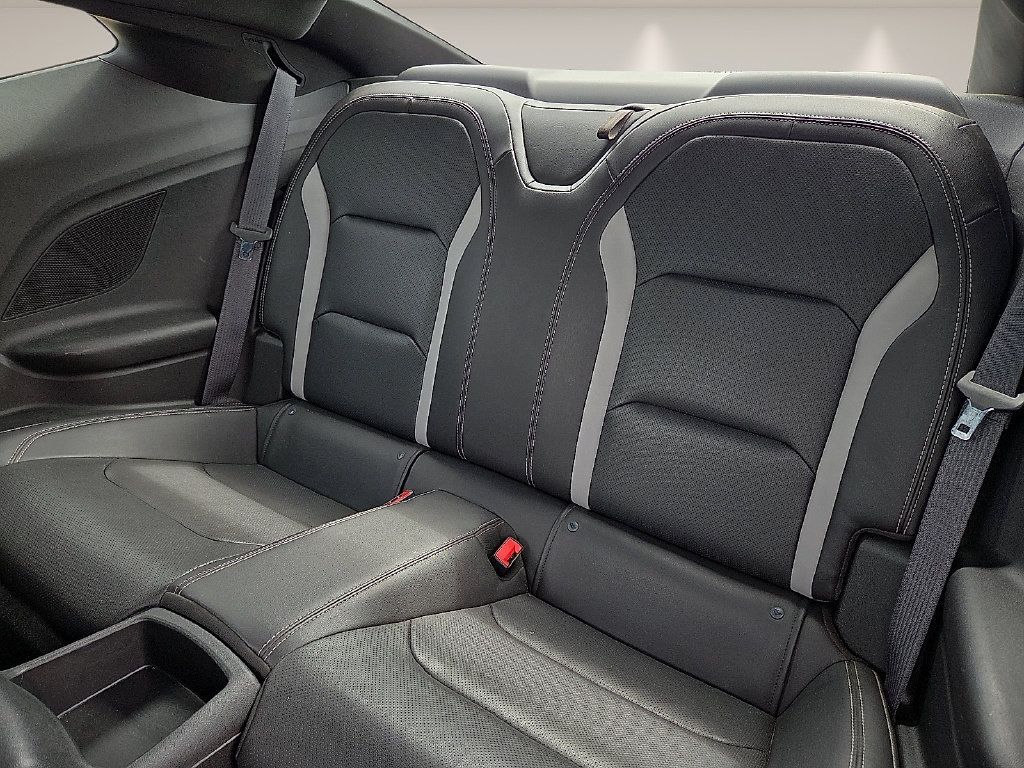 Used 2020 Chevrolet Camaro SS RWD image 11