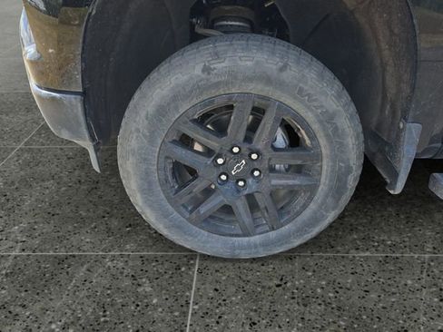 Used 2023 Chevrolet Silverado 1500 Custom image 9