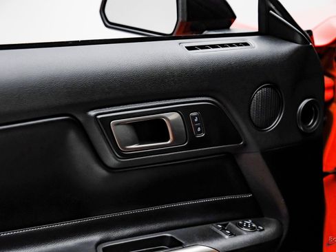 Used 2022 Ford Mustang Shelby GT500 w/ Technology Package image 85