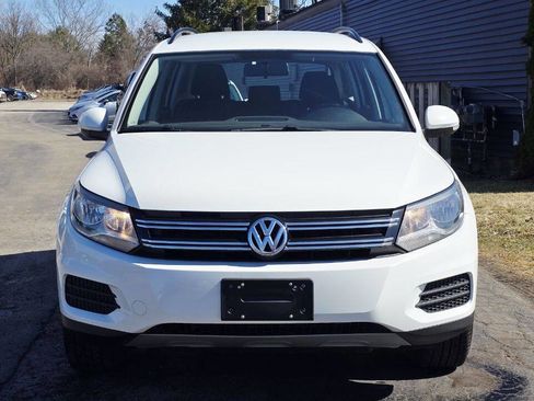 Used 2015 Volkswagen Tiguan S image 9