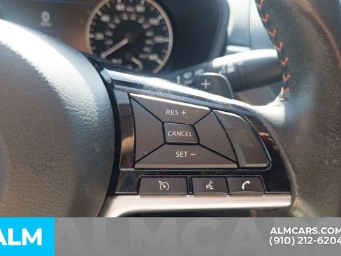 Used 2025 Nissan Altima 2.5 SR FWD image 11
