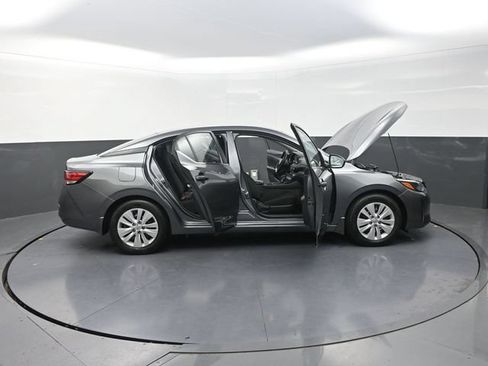 Used 2025 Nissan Sentra S FWD image 46